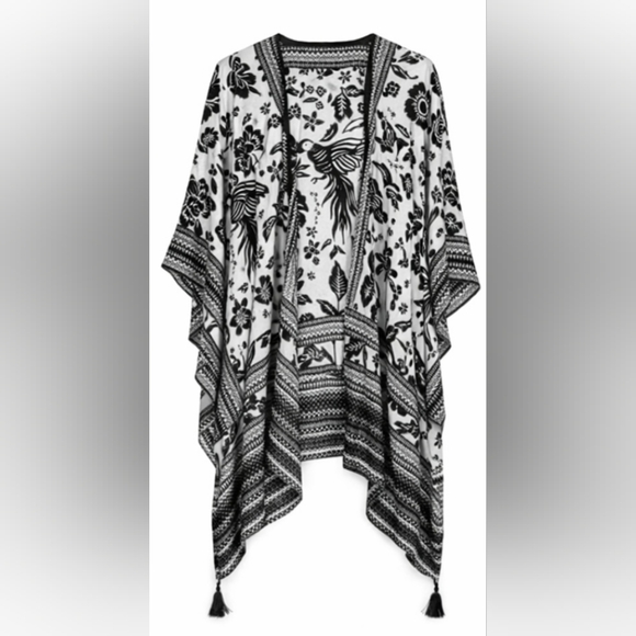 Vince Camuto Bird Floral Tassel Topper Kimono Black White One Size OS Boho - Picture 2 of 5